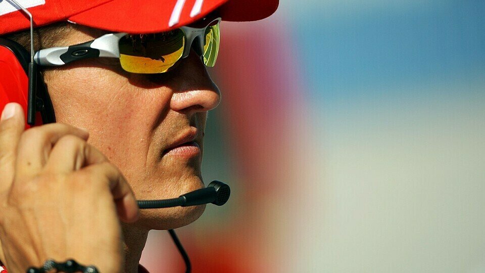 Michael Schumacher hat ein Comeback noch nicht ganz abgeschrieben., Foto: Sutton