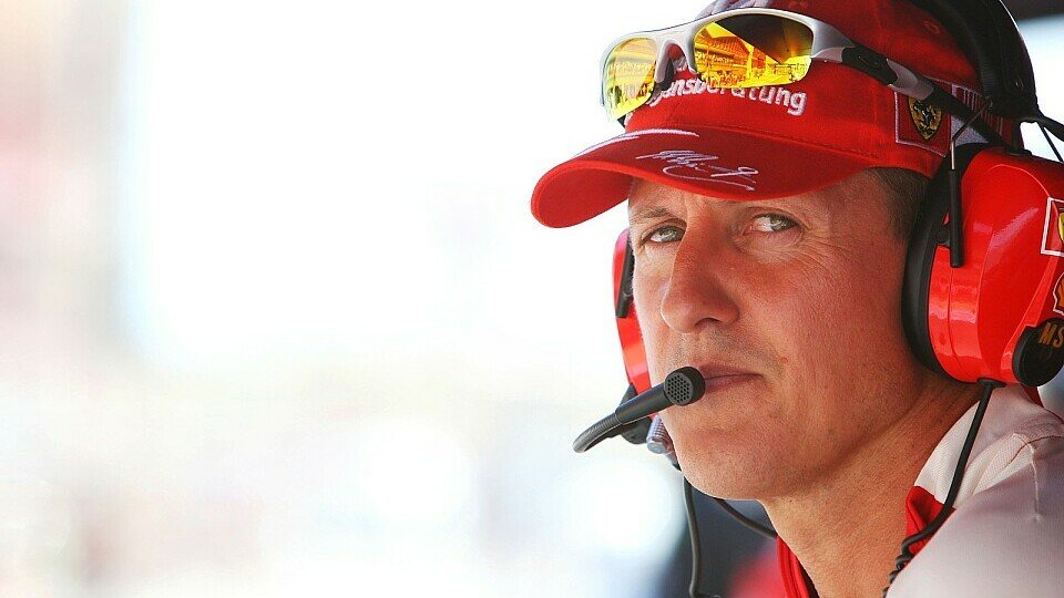 Bei Mercedes GP werden Gerüchte um Michael Schumacher ins Land der Träume verwiesen, Foto: Sutton