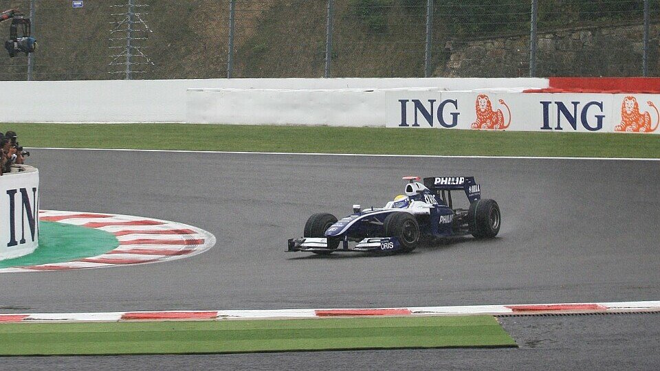 Nico Rosberg kämpfte mit dem Auto., Foto: Sutton