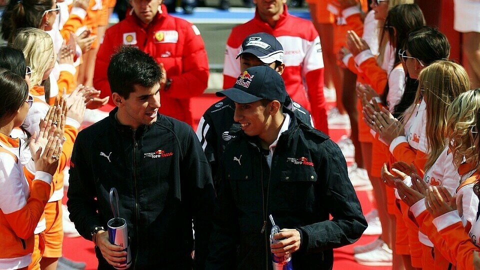Bei Toro Rosso ist man mit seinen Piloten happy, Foto: Sutton