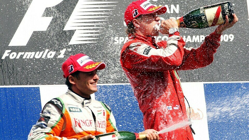 Der Champagner schmeckt laut Räikkönen immer gleich, Foto: Sutton