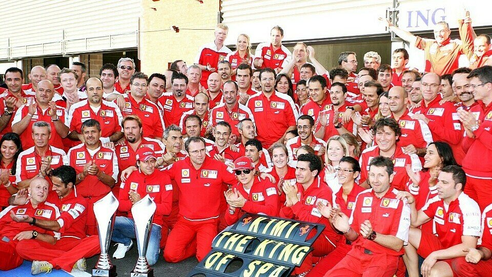 2009 triumphierte Kimi Räikkönen, König von Spa, im eigentlich schwachen Ferrari, Foto: Sutton