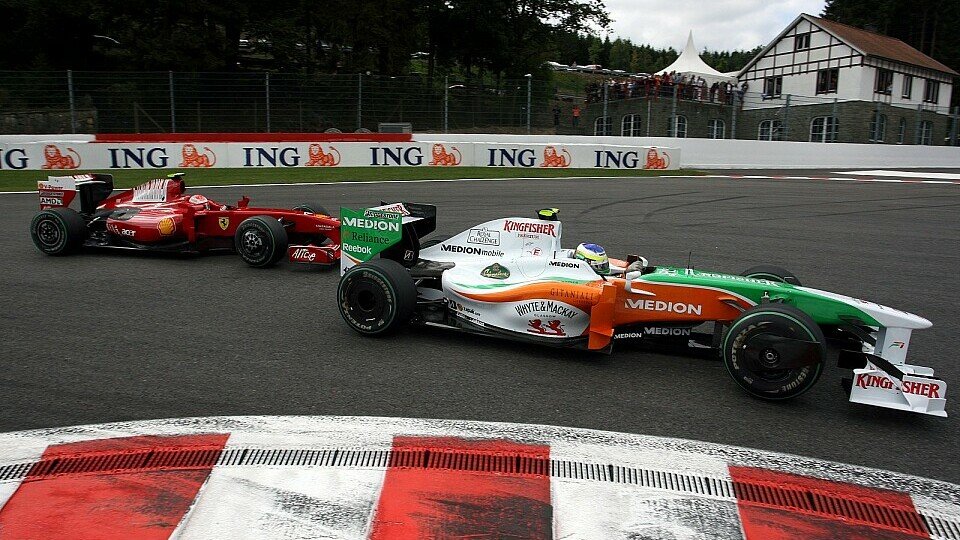 Force India im Kampf mit Ferrari: Das gab es noch nie., Foto: Sutton