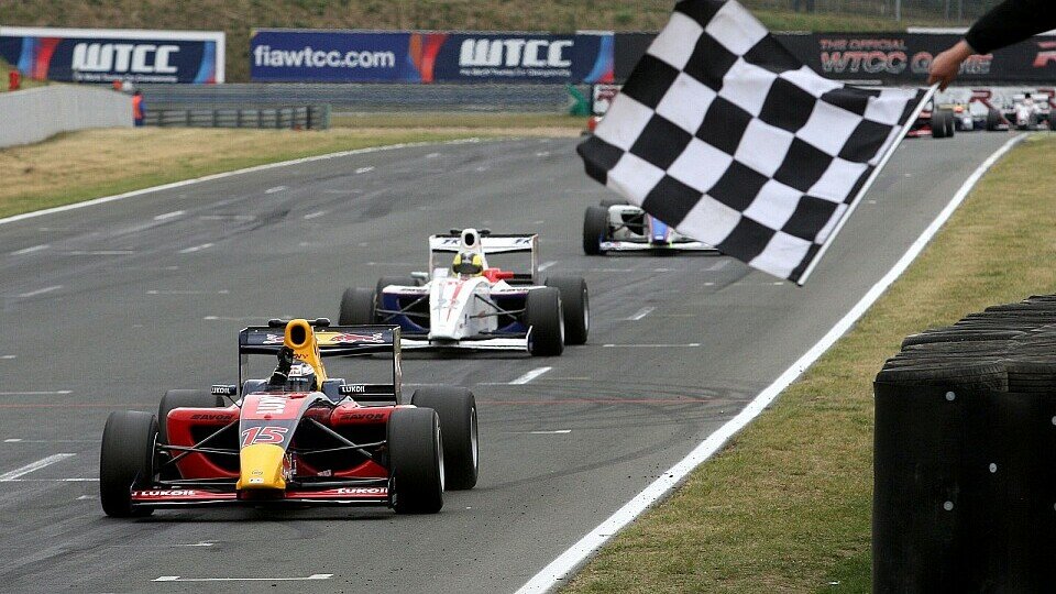 Mehr Rennen, mehr Power, mehr Fahrer - die Formel 2 2010., Foto: Formula Two