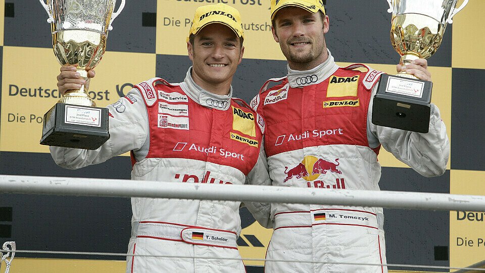 Scheider und Tomczyk auf dem Podium, Foto: Audi