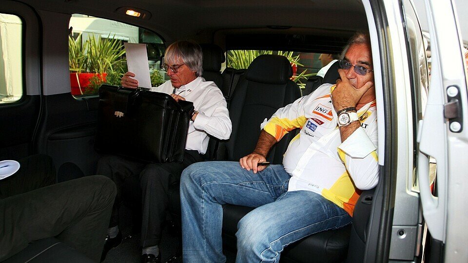 Bernie Ecclestone weiß nicht, ob die FIA die Aufhebung der Briatore-Strafe wirklich beeinspruchen wird, Foto: Sutton