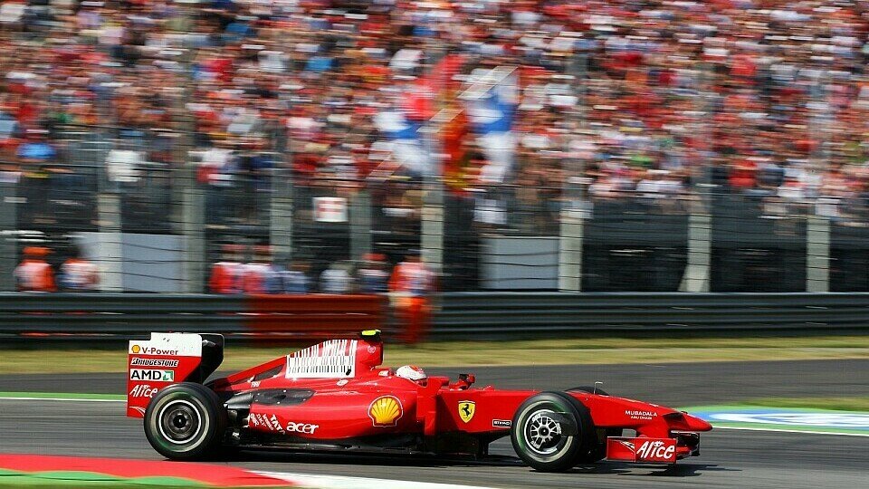 Kimi Räikkönen hofft in Singapur auf einen Podestplatz, Foto: Sutton