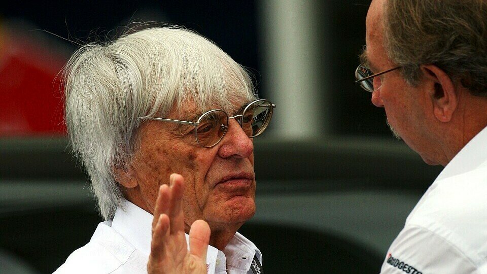 Bernie Ecclestone würde mit der Vergabe des Fahrertitels gerne bis Abu Dhabi warten, Foto: Sutton