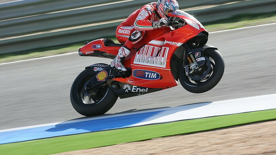 Nicky Hayden hatte Probleme mit seiner Desmosedici GP9., Foto: Ronny Lekl