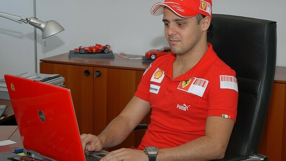 Über 3000 Fragen wurden Massa im Live-Chat gestellt, Foto: Ferrari