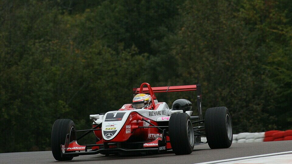Bianchi ist nicht mehr einzuholen, Foto: F3 EuroSeries