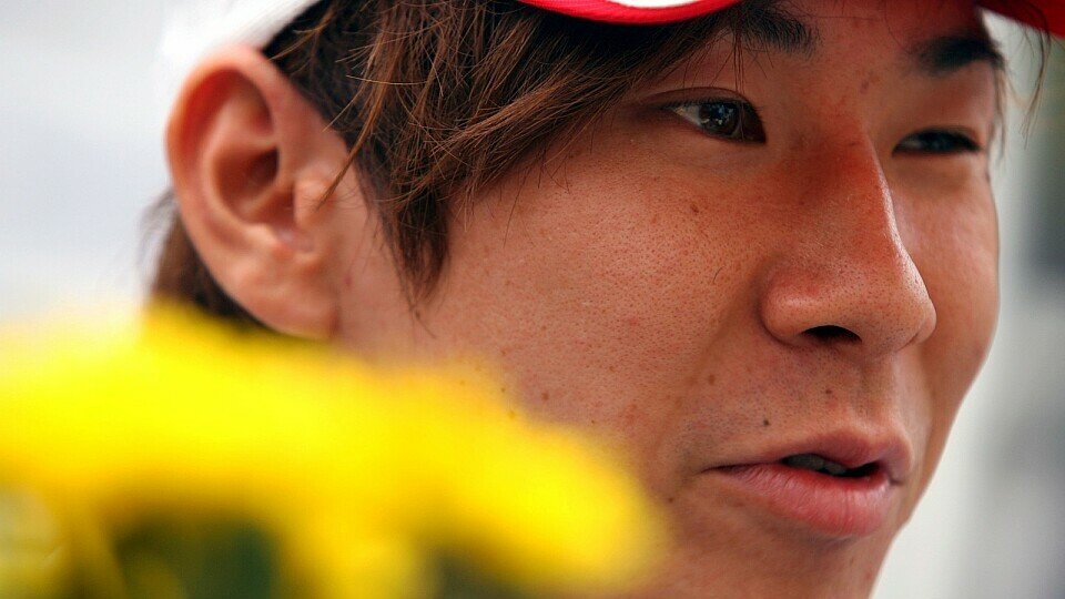Für Kobayashi ist vieles neu als Stammfahrer., Foto: Sutton