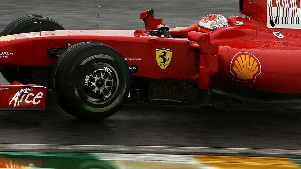 Kimi Räikkönen gibt Platz 3 noch nicht auf., Foto: Sutton