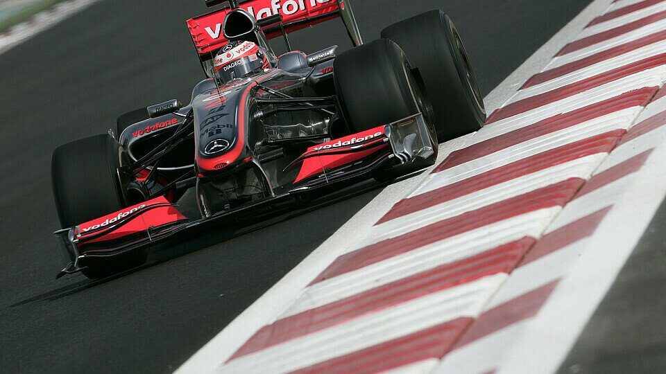 McLaren fährt auch 2010 mit einem Silberpfeil., Foto: McLaren