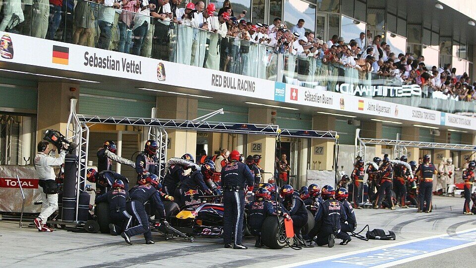 F1 überlegt Zwei-Stopp-Regel für 2010, Foto: Sutton