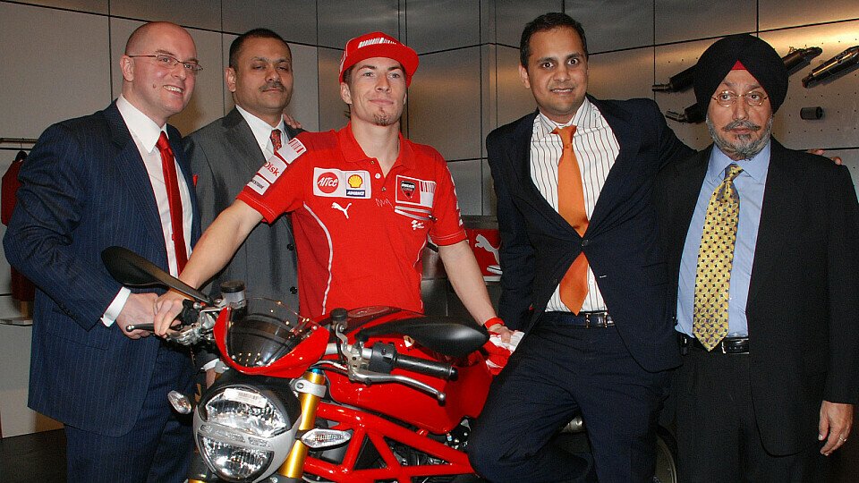 Nicky Hayden bei der Eröffnung des zweiten Ducati-Stores in Indien., Foto: Ducati