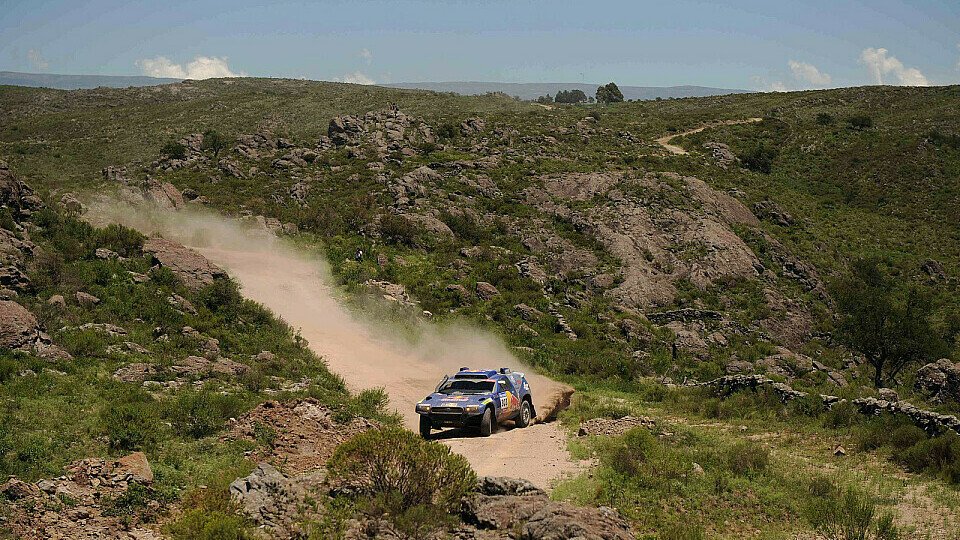 Carlos Sainz auf Zeitenjagd in Argentinien., Foto: VW Motorsport