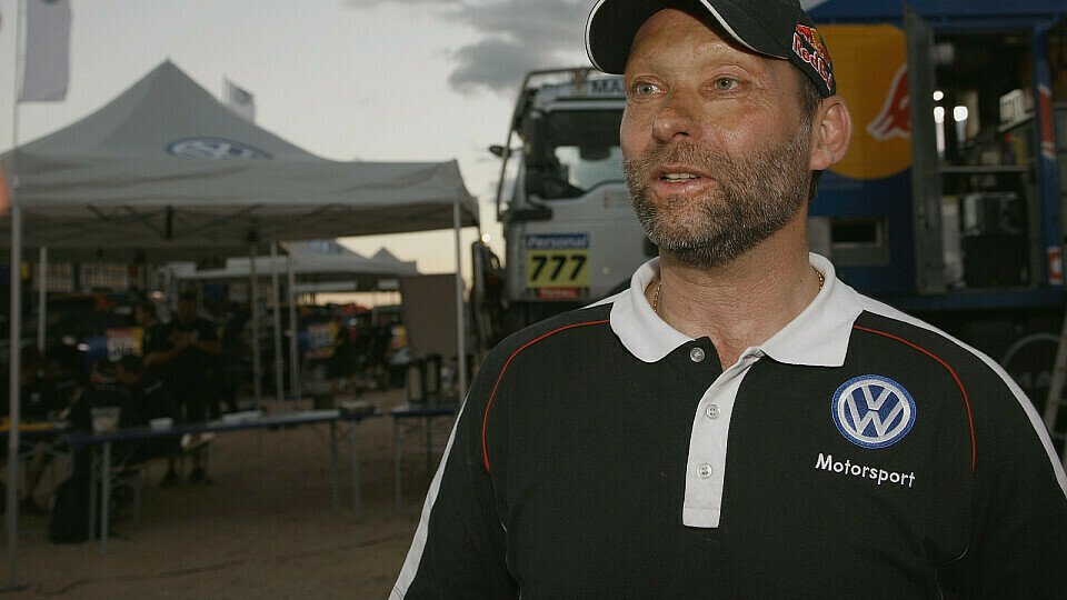 Dunkle Schatten über Kris Nissen zum Start der Dakar., Foto: VW Motorsport