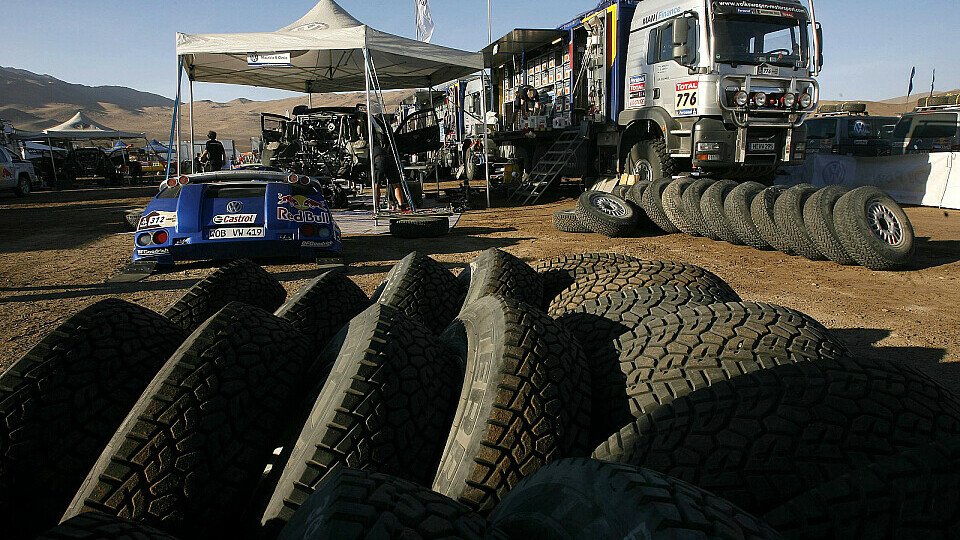 Bei VW kann man zur Halbzeit der Dakar 2010 zufrieden sein., Foto: VW Motorsport