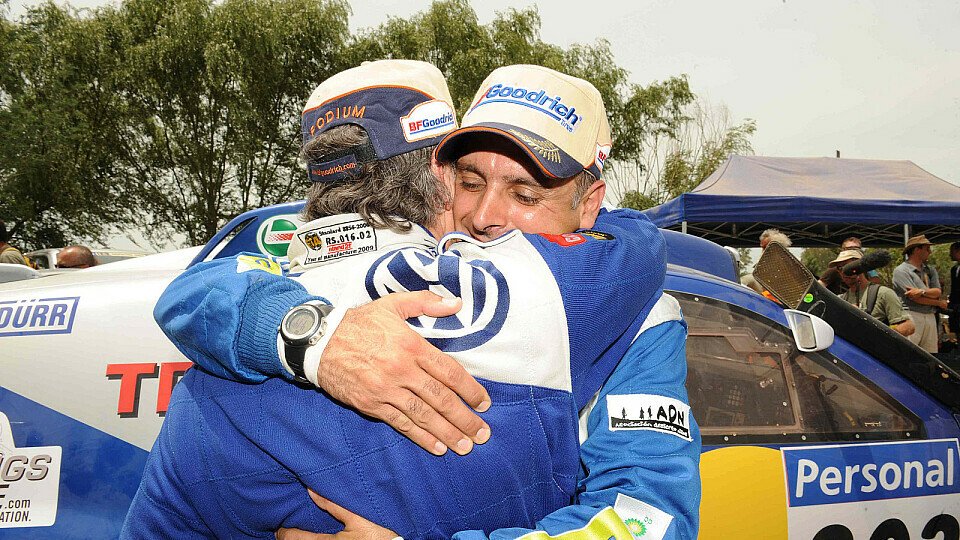 Das Sieger-Duo: Carlos Sainz und Lucas Cruz, Foto: VW Motorsport