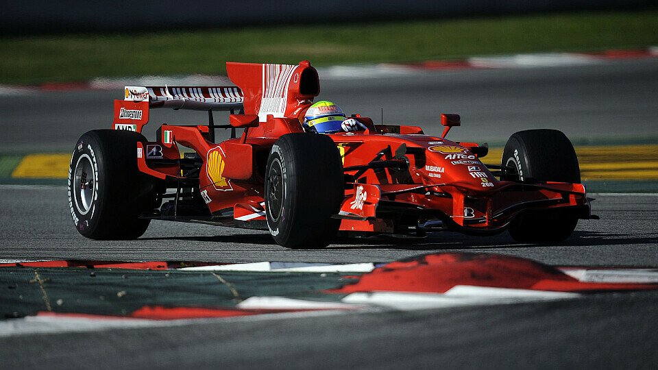 Felipe Massa testete einen F2008 in Barcelona., Foto: Ferrari