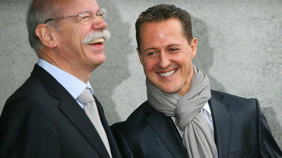 Laut Zetsche wurde Schumacher verpflichtet, um Siege zu holen, Foto: Sutton