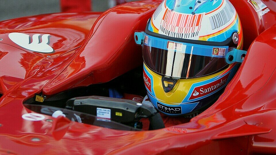 Fernando Alonso bleibt noch zurückhaltend, Foto: Sutton