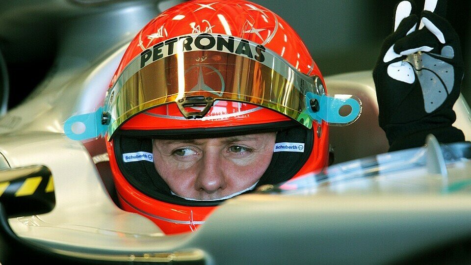 Michael Schumacher ist mit der Testwoche in Valencia zufrieden, Foto: Sutton