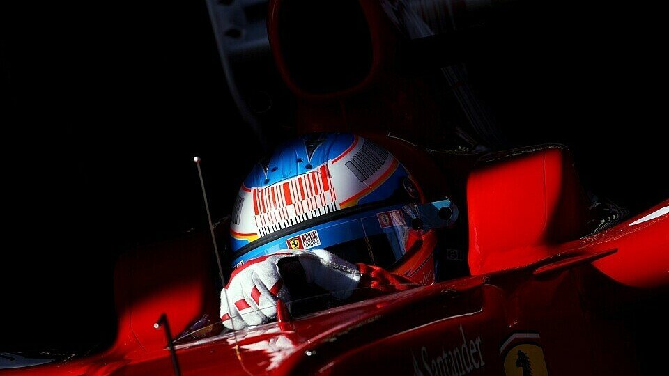 Alonso tippt auf Red Bull, Foto: Sutton