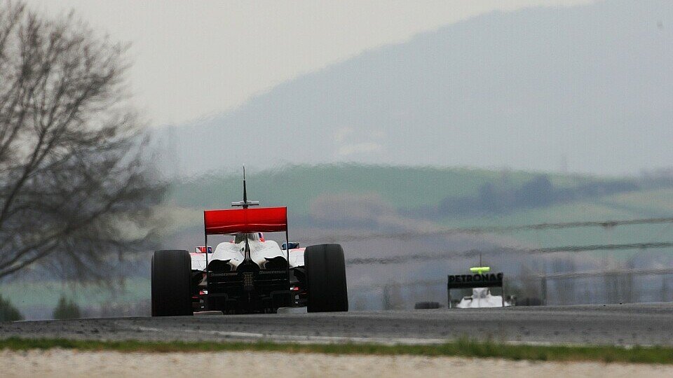 McLaren hat einen Notfallplan für den Heckkflügel, Foto: Sutton