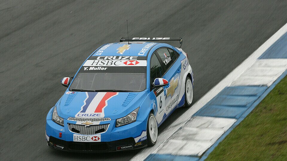 Yvan Muller fuhr die erste Pole des Jahres ein., Foto: WTCC