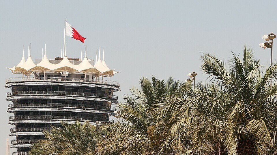 Die Meinungen über die Austragung des Bahrain GP sind geteilt, Foto: Sutton