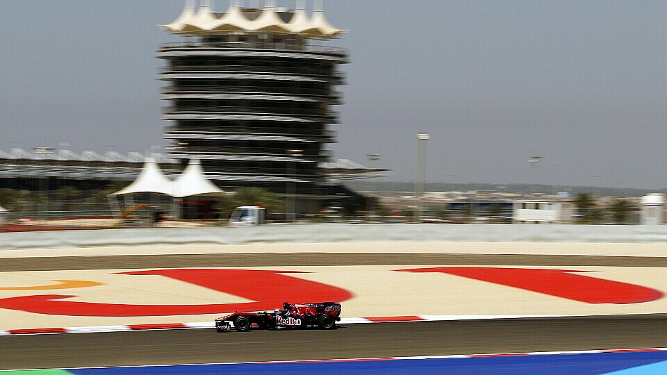 Die politische Lage in Bahrain hält die F1-Welt weiterhin in Atem, Foto: Sutton
