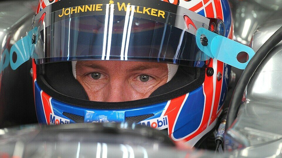 Jenson Button waren ein paar langsame Autos im Weg, Foto: Sutton