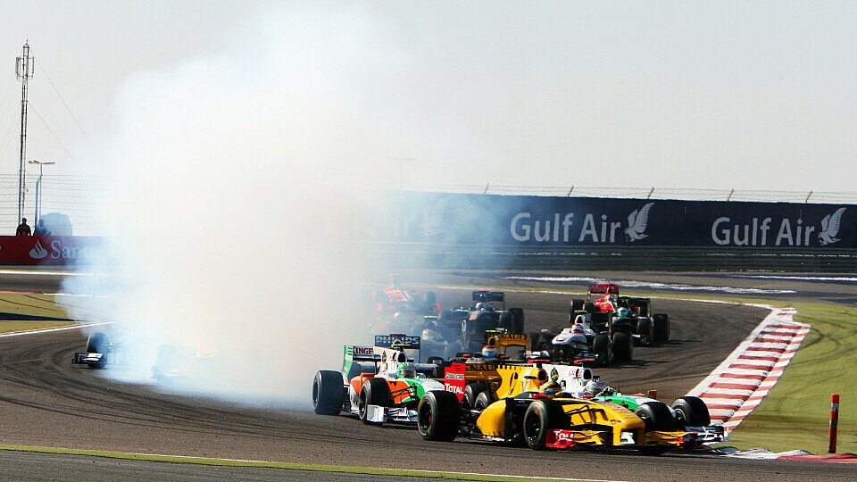 Die Rauchwolke von Webber versperrte Sutil die Sicht, weswegen er ihn Kubica knallte, Foto: Sutton