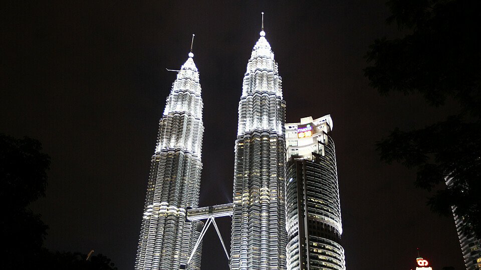 In Kuala Lumpur werden die Hotelzimmer knapp, Foto: Mercedes GP