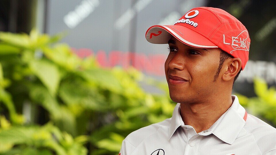 Lewis Hamilton hätte nichts gegen ein Regenrennen., Foto: Sutton