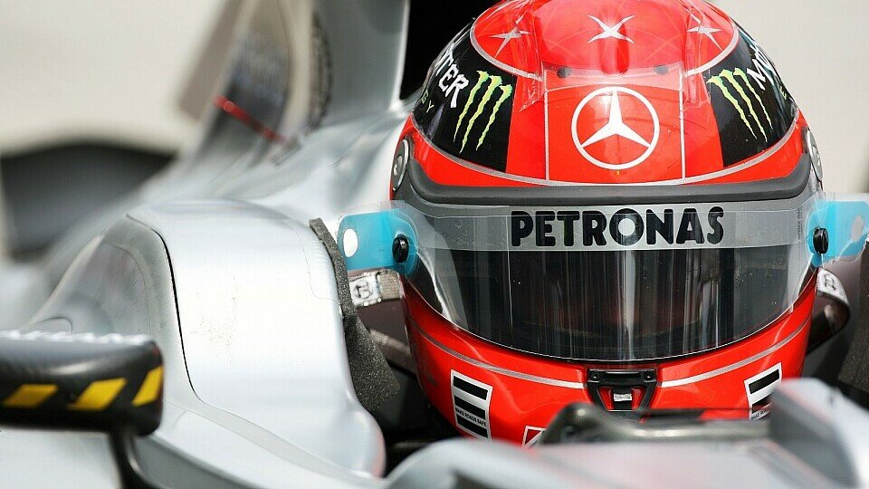 Michael Schumacher sieht sich voll im Plan., Foto: Sutton