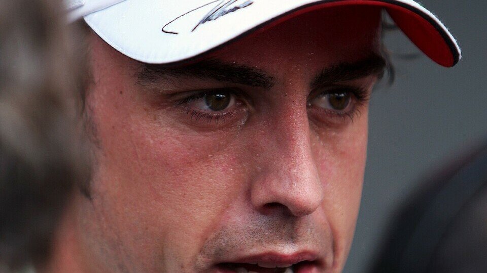 Für Fernando Alonso war im Qualifying früh Schluss, Foto: Sutton