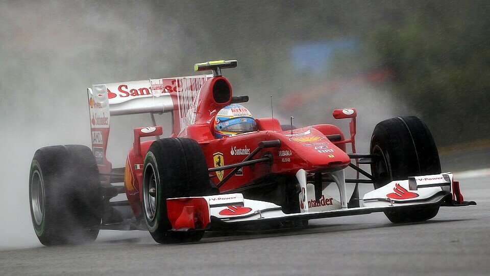 Fernando Alonso hat genug von Regen, Foto: Sutton