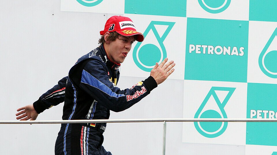 Vettel entging in Malaysia einer Strafe, Foto: Sutton