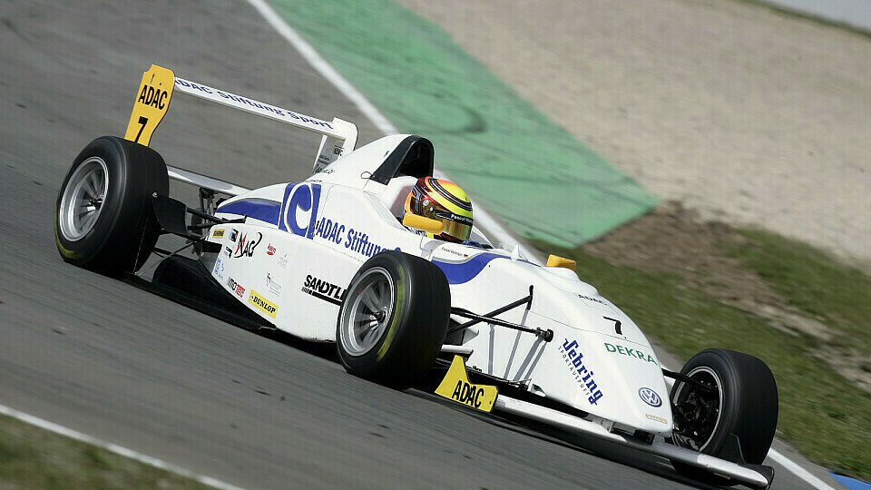 Dritter Platz für Pascal Wehrlein, Foto: Formel Masters