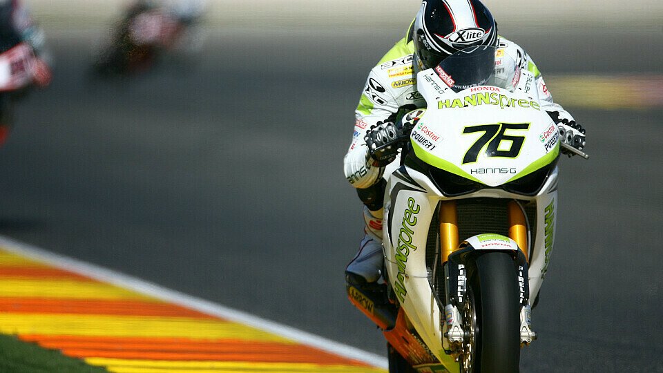 Max Neukirchner hat etwas gefunden, Foto: Ten Kate Racing Max Neukirchner hat etwas gefunden, Foto: Ten Kate Racing