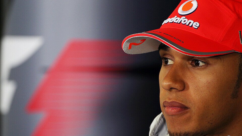 Lewis Hamilton kämpft um den Anschluss an Red Bull, Foto: Sutton