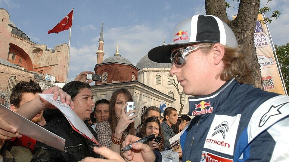 Räikkönen freut sich schon auf die Fans in Italien, Foto: Sutton