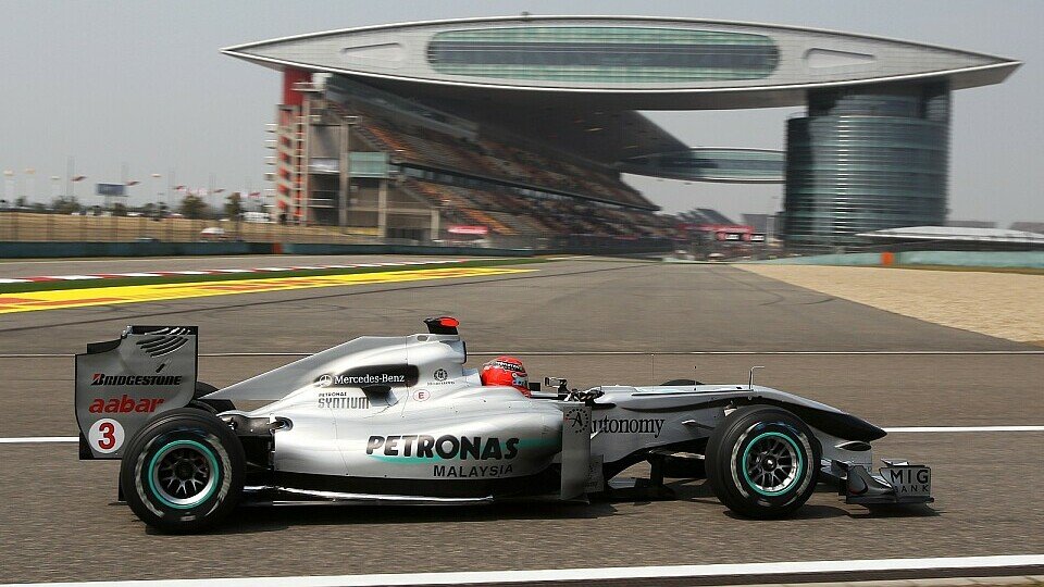 Mercedes wird den neuen Heckflügel weiter analysieren, Foto: Sutton