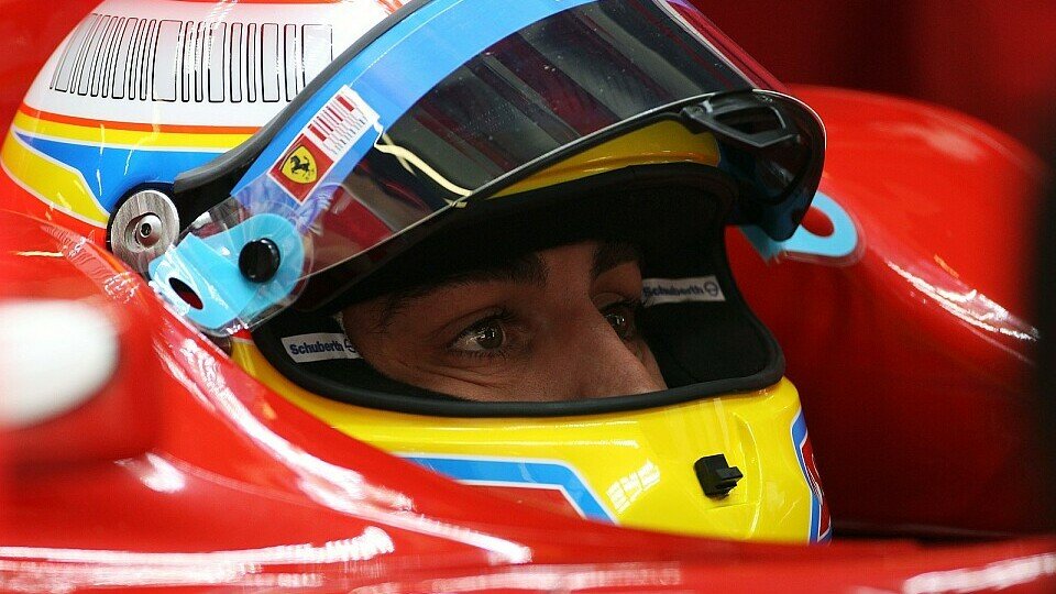 Fernando Alonso hofft auf die Rennpace, Foto: Sutton