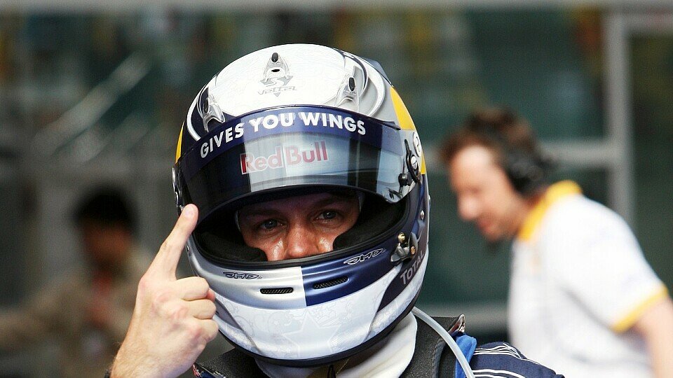 Sebastian Vettel gewann in Malaysia von Platz 3, Foto: Sutton