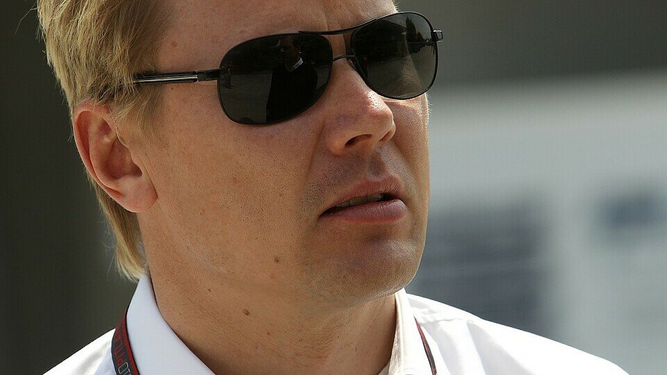 Häkkinen: Schumacher muss 2011 alles geben, Foto: Sutton