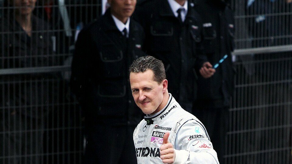 Michael Schumacher wird von einigen noch nicht abgeschrieben, Foto: Sutton